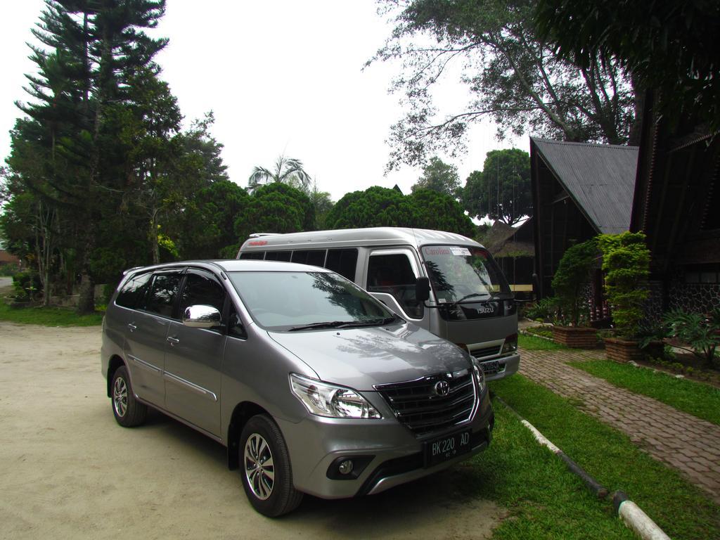 Carolina Hotel Tuktuk Siadong Exterior foto